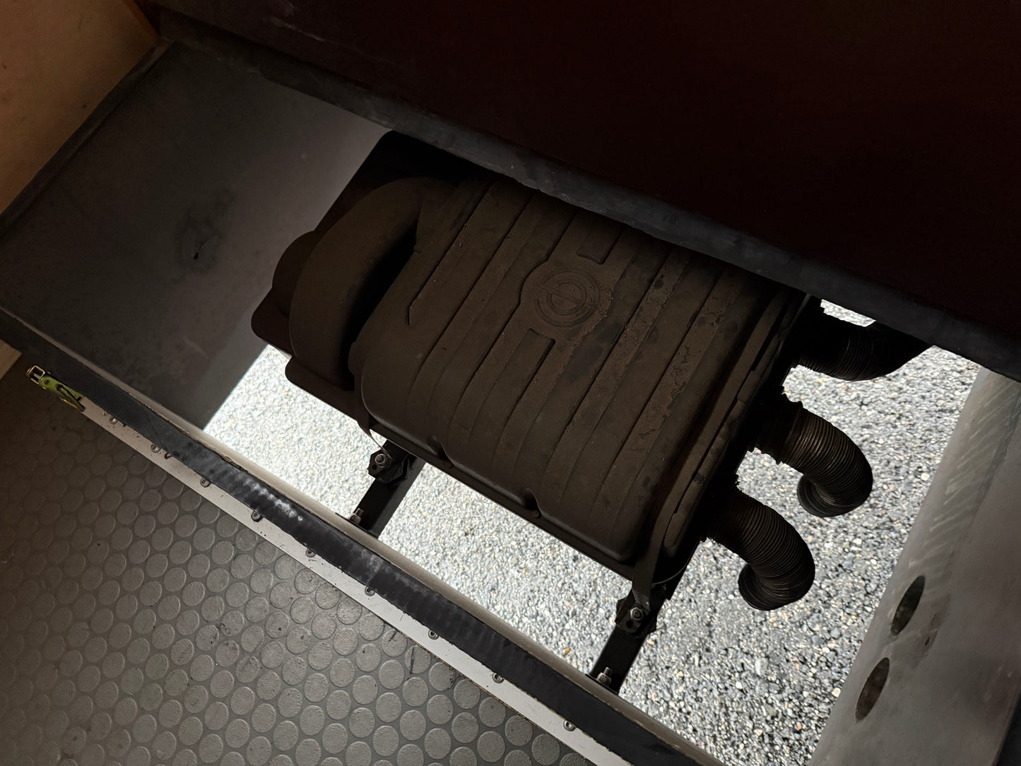 Eura Mobil, expediční úprava, LPG generátor, solár - REZERVACE