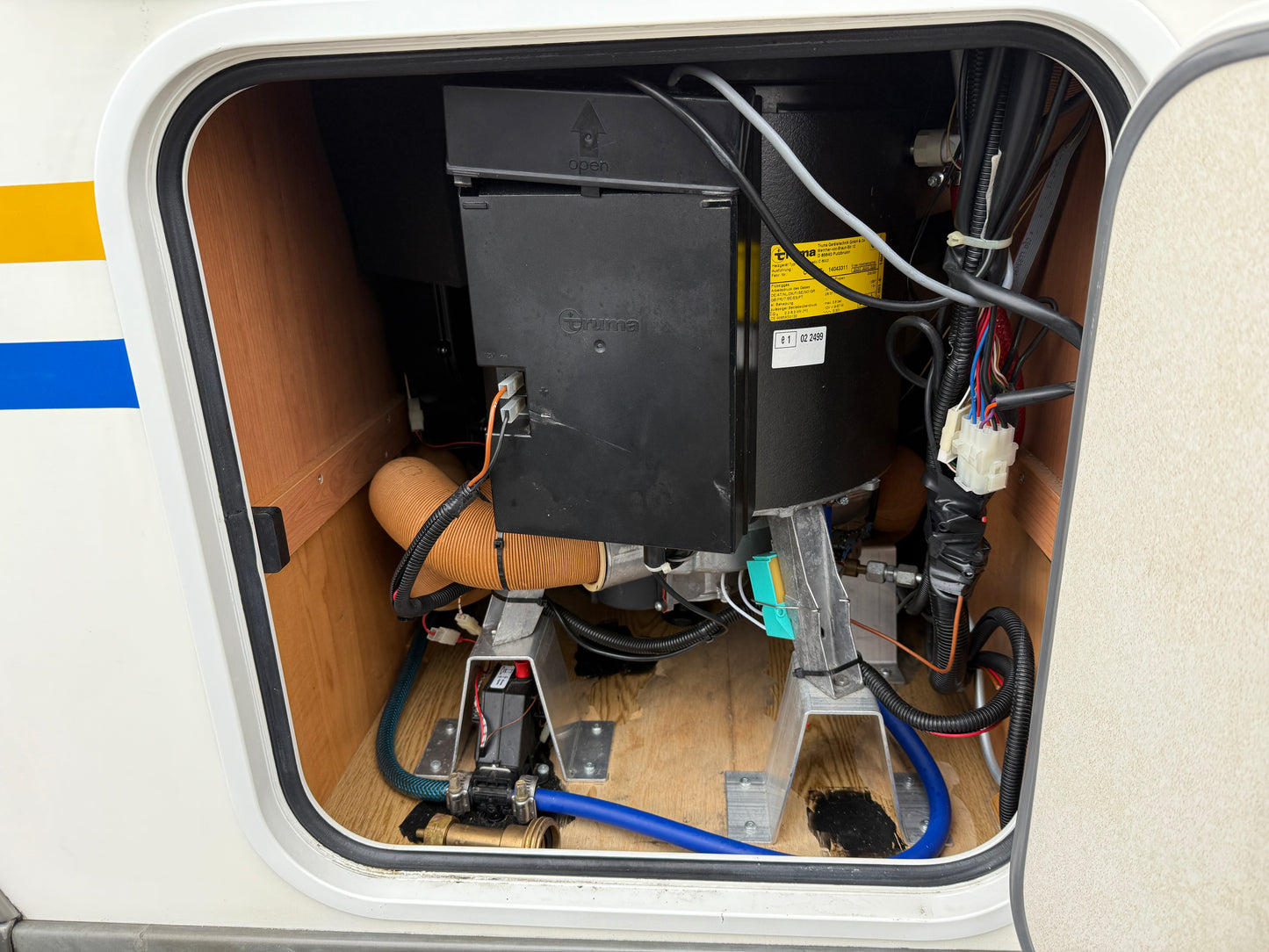 Eura Mobil, expediční úprava, LPG generátor, solár - REZERVACE