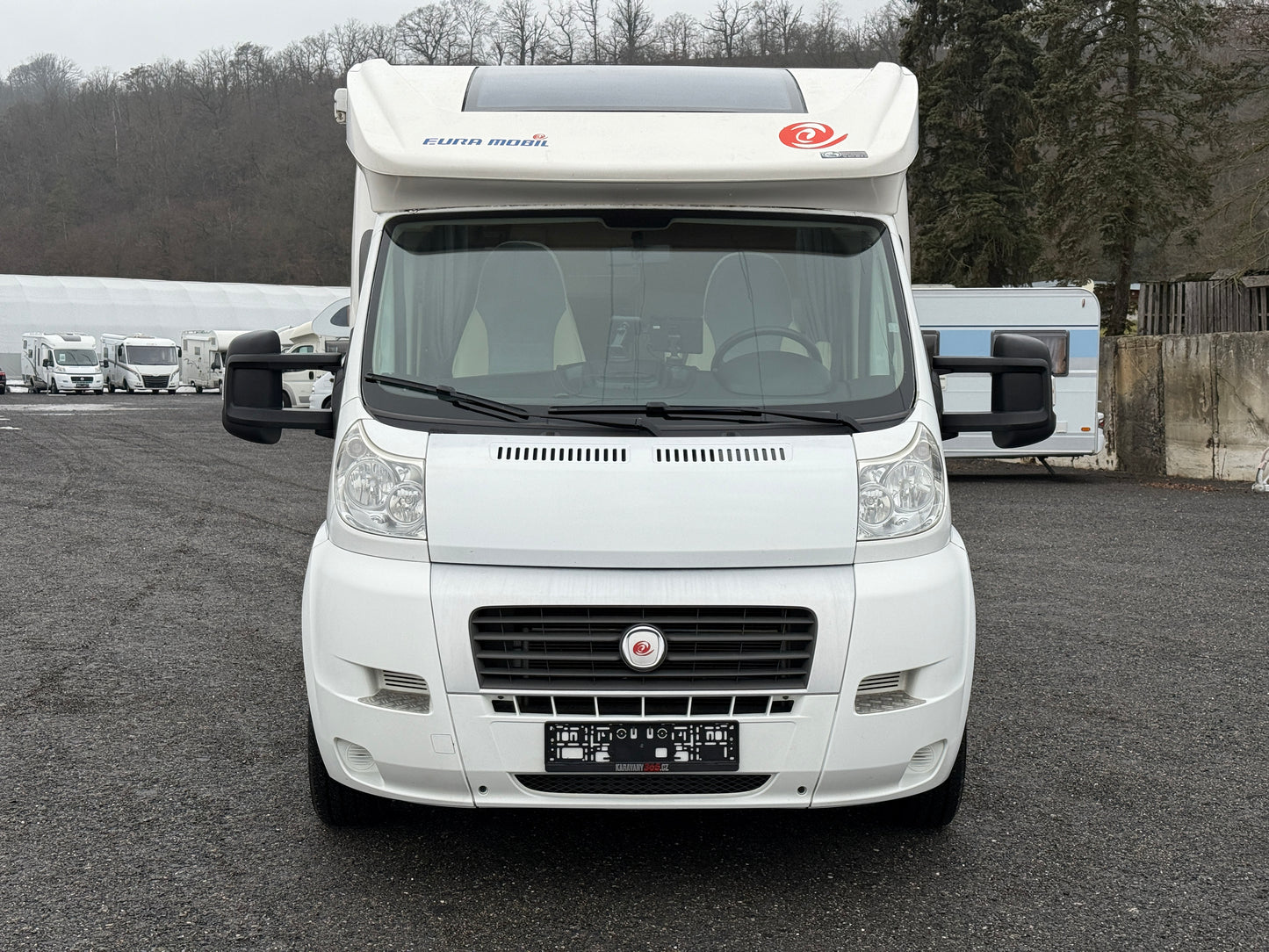 Eura Mobil, 2.3 jtd, solár, sjížděcí postel, Truma