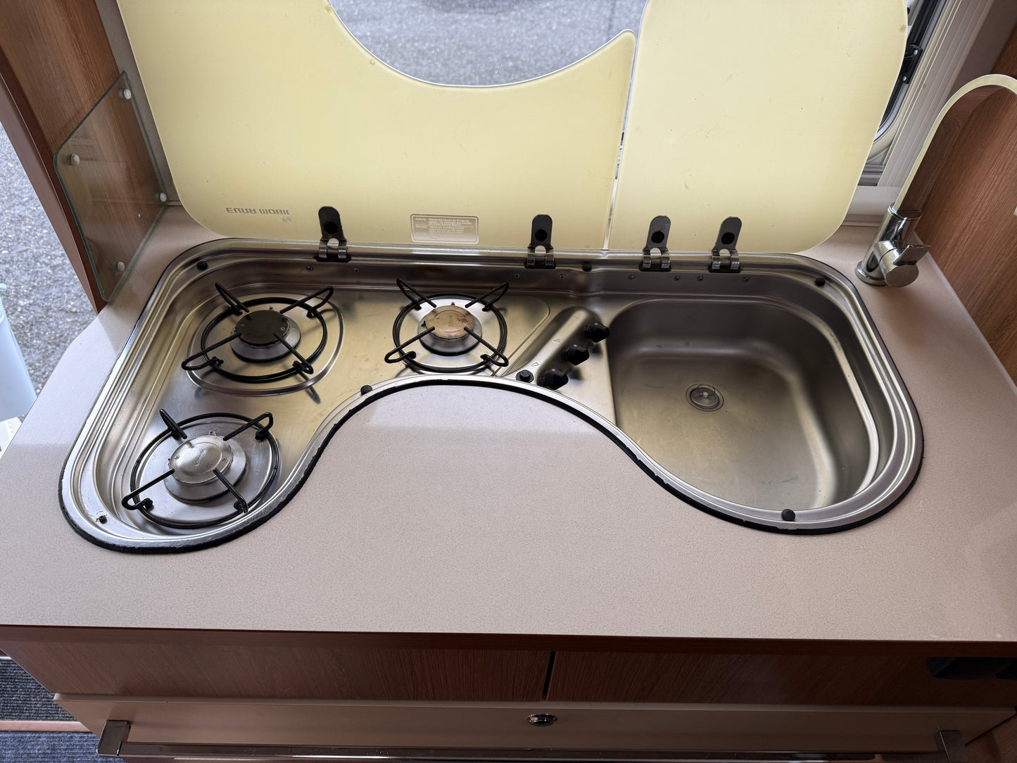 Eura Mobil, 2.3 jtd, solár, sjížděcí postel, Truma