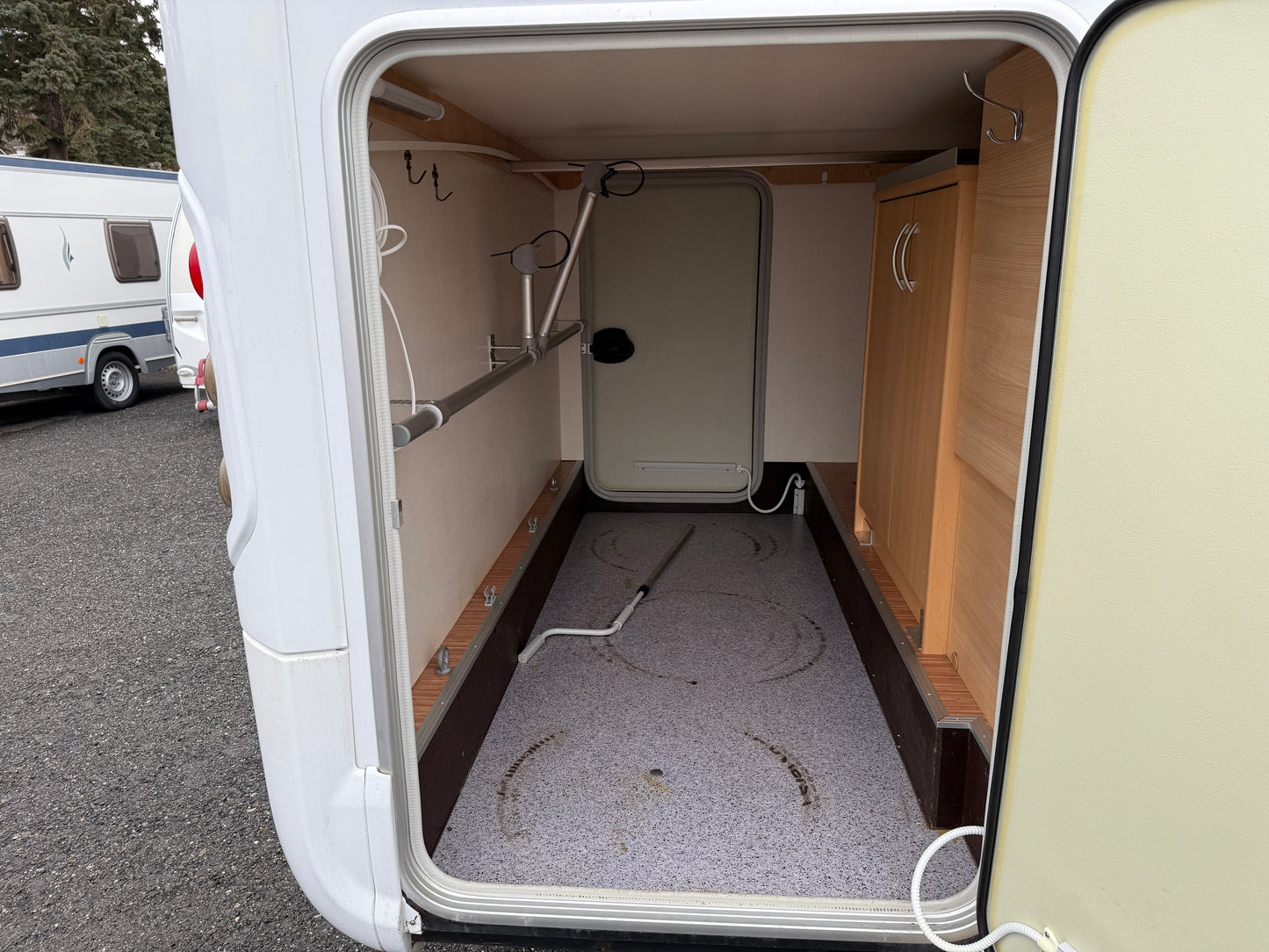 Weinsberg Imperiale, podelné postele, solár 2x, tažné, 2.3 jtd