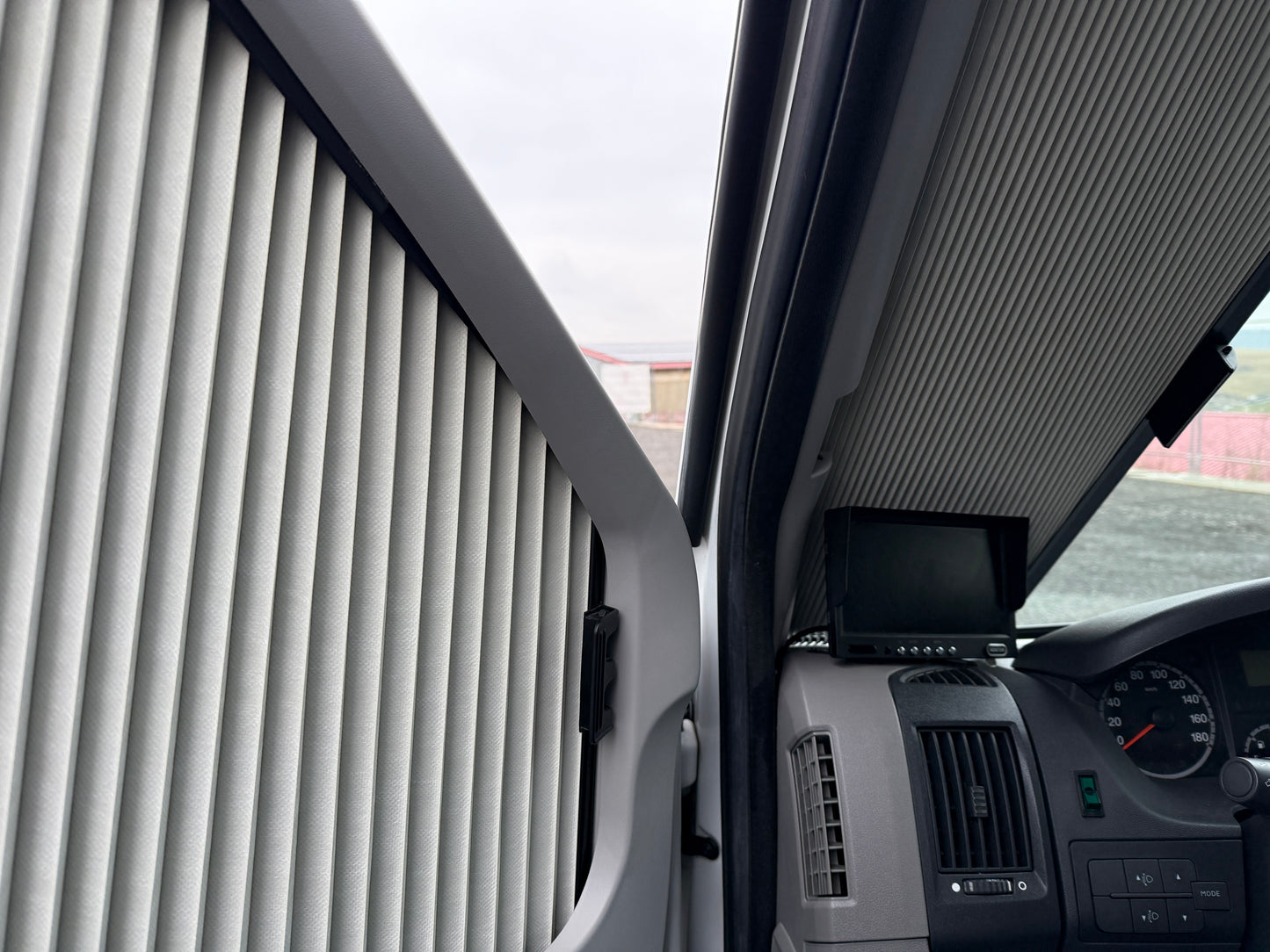 Weinsberg Imperiale, podelné postele, solár 2x, tažné, 2.3 jtd