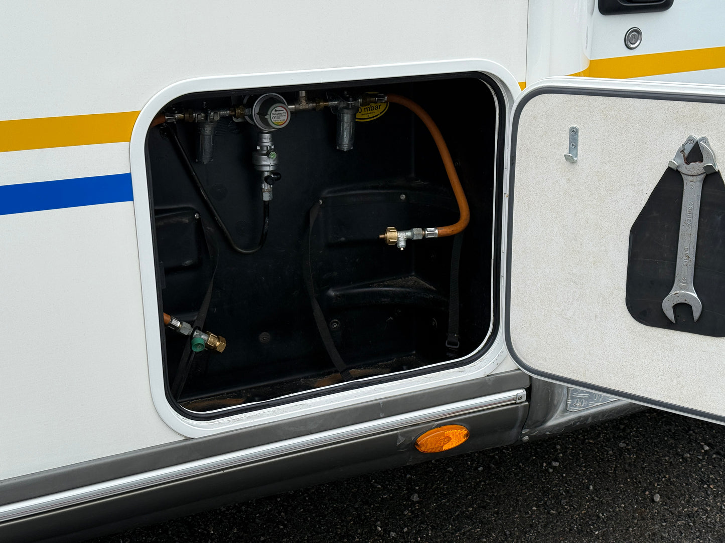 Eura Mobil, expediční úprava, LPG generátor, solár - REZERVACE