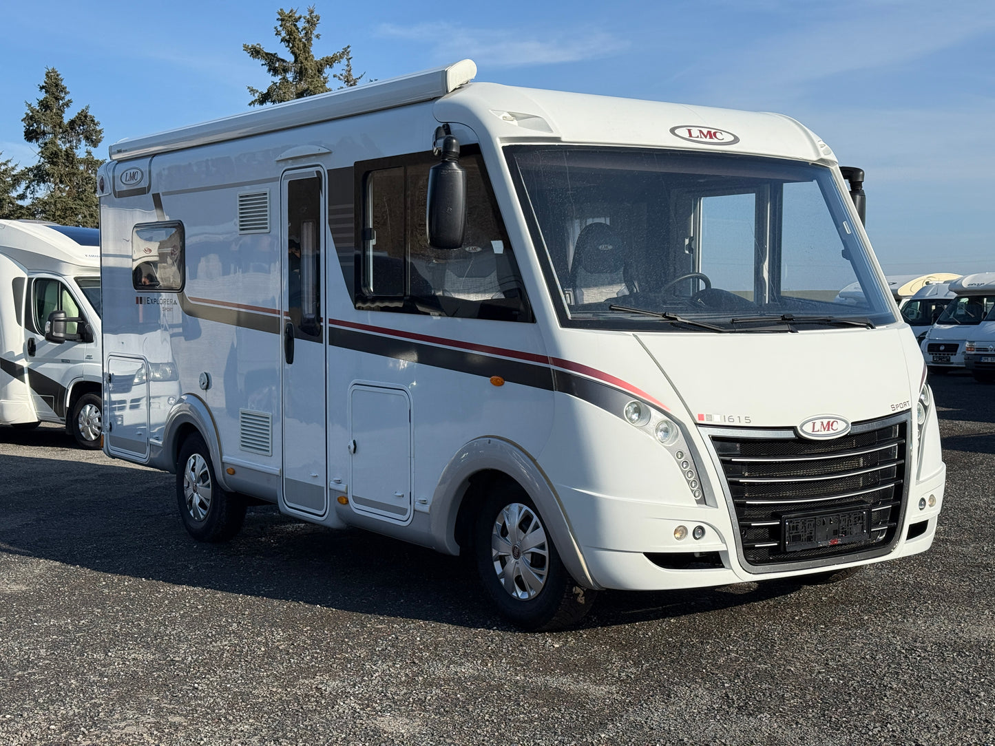 LMC Explorer Sport I 615, markýza, tažné zařízení, 2019, 4 osoby