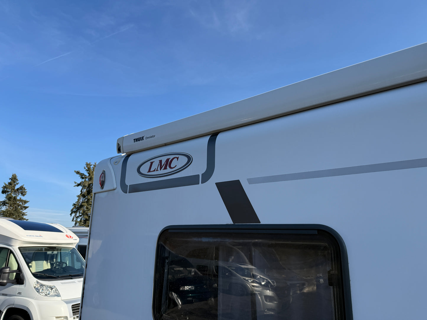 LMC Explorer Sport I 615, markýza, tažné zařízení, 2019, 4 osoby