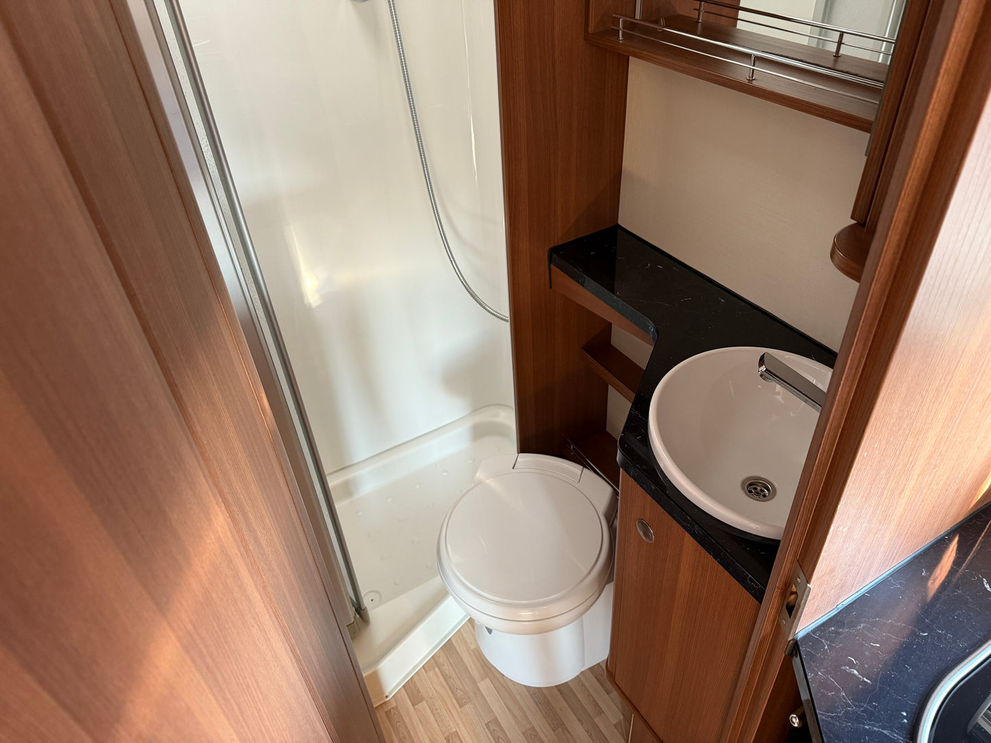 LMC Explorer Sport I 615, markýza, tažné zařízení, 2019, 4 osoby