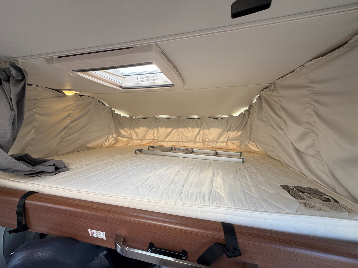 LMC Explorer Sport I 615, markýza, tažné zařízení, 2019, 4 osoby