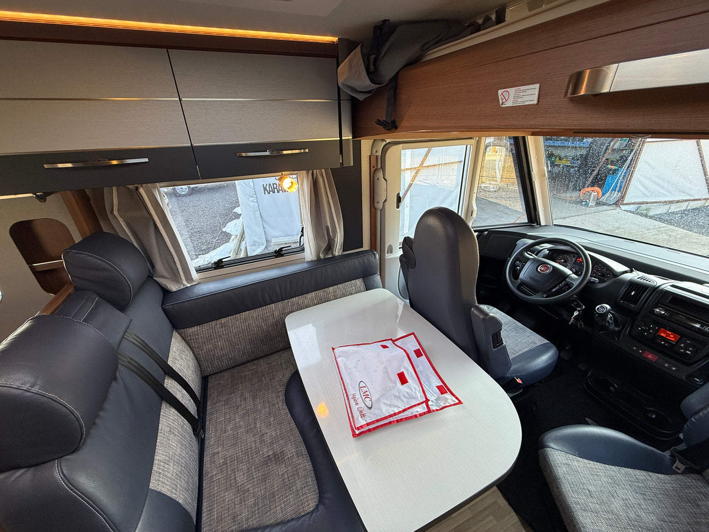 LMC Explorer Sport I 615, markýza, tažné zařízení, 2019, 4 osoby