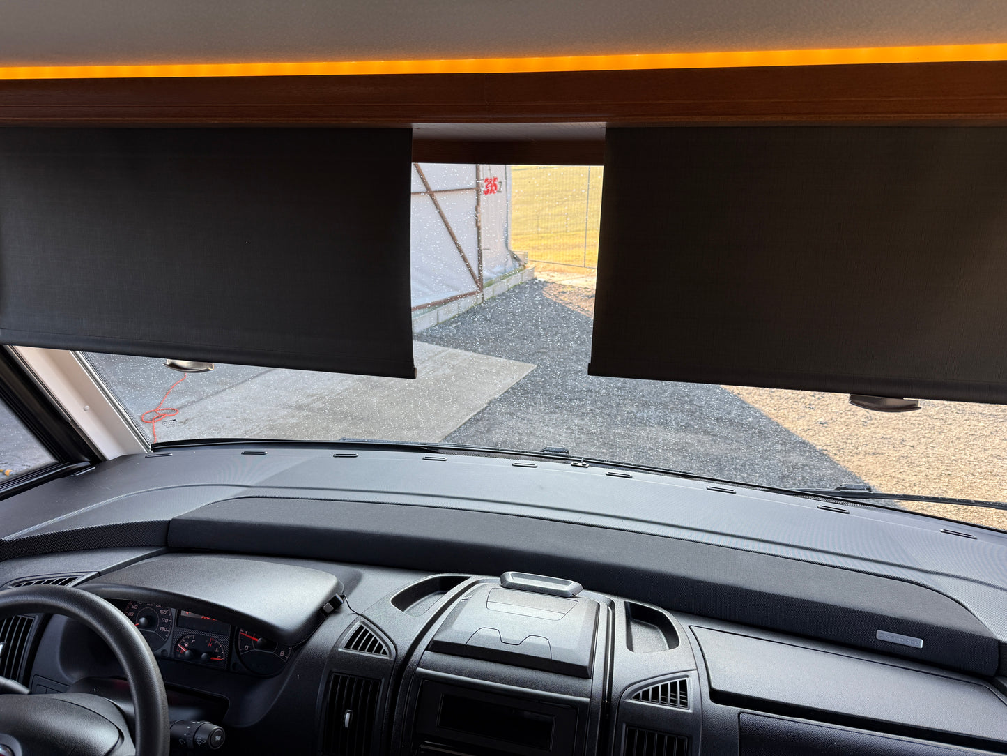 LMC Explorer Sport I 615, markýza, tažné zařízení, 2019, 4 osoby