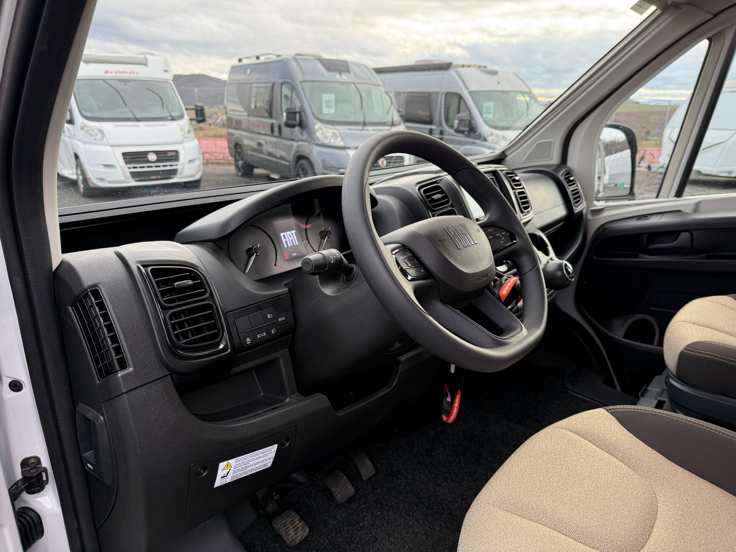 Rimor Horus 45 - 5 osob na spaní, 2025, Truma, solární panely