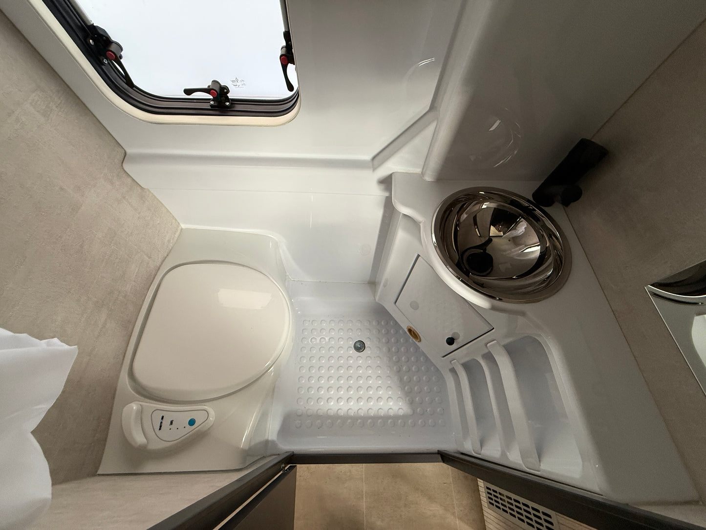 Rimor Horus 45 - 5 osob na spaní, 2025, Truma, solární panely