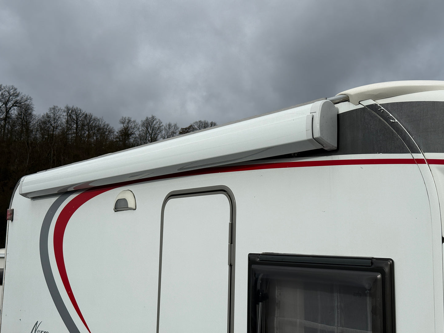 Bürstner Nexxo T580, 2011, 3 osoby, držák motorky