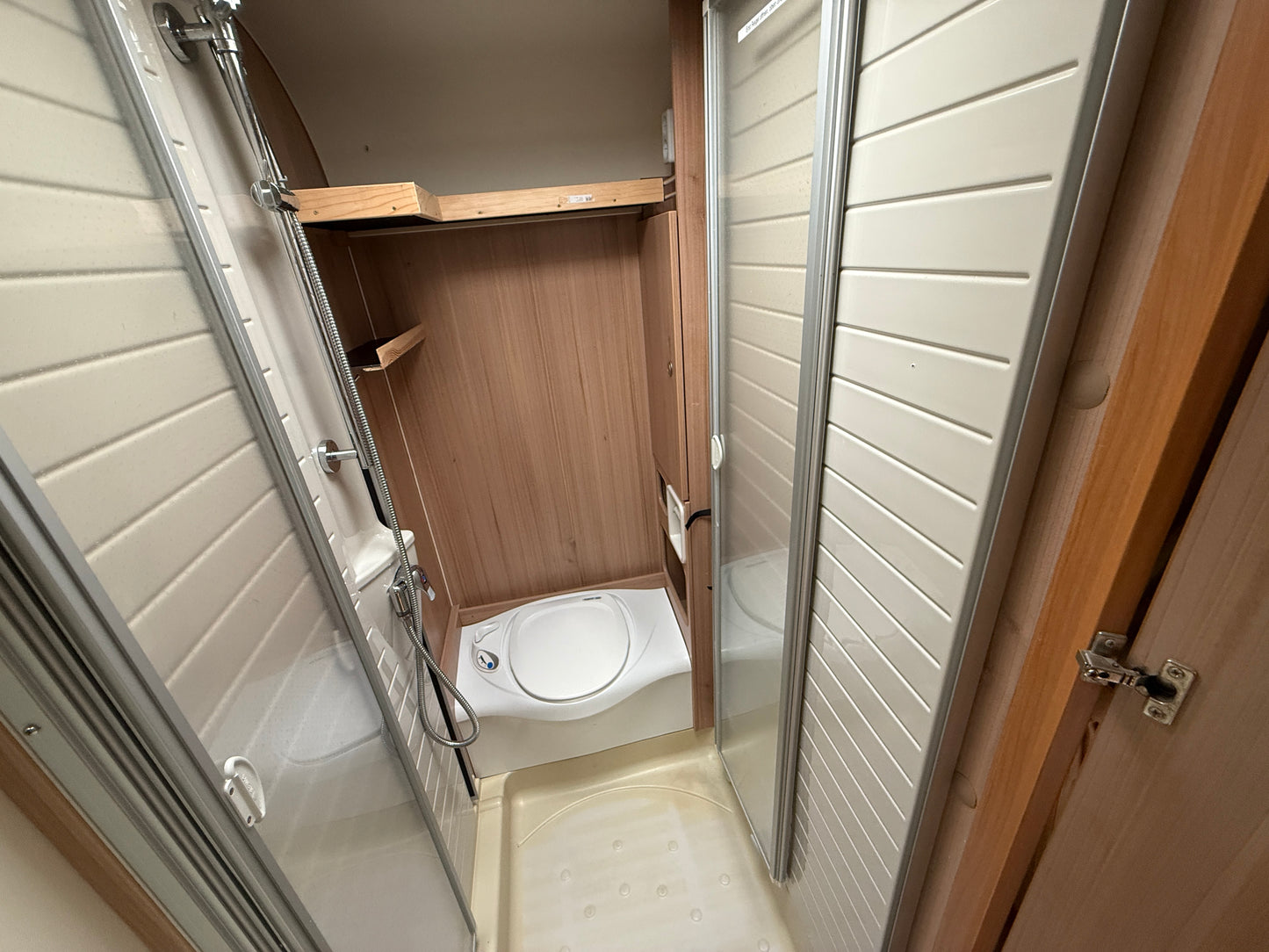 Bürstner Nexxo T580, 2011, 3 osoby, držák motorky