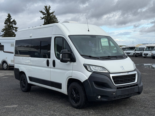 Vestavba Peugeot s vadou motoru, 2x solární panel, nezávislé naftové topení