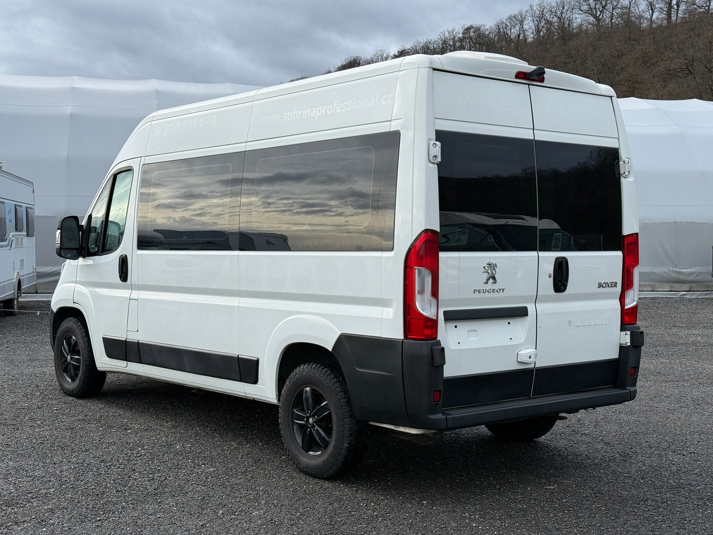 Vestavba Peugeot s vadou motoru, 2x solární panel, nezávislé naftové topení