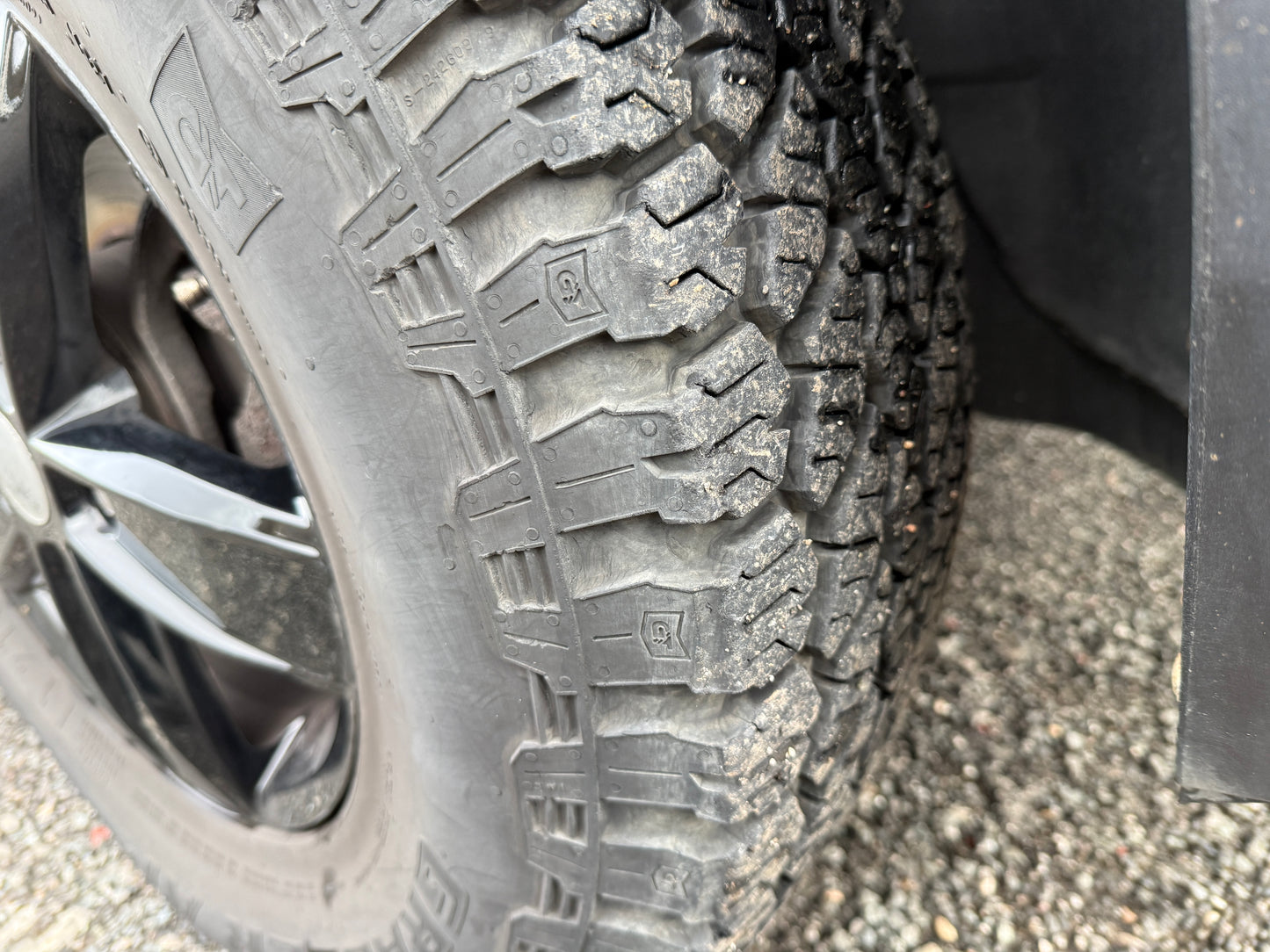 Vestavba Peugeot s vadou motoru, 2x solární panel, nezávislé naftové topení