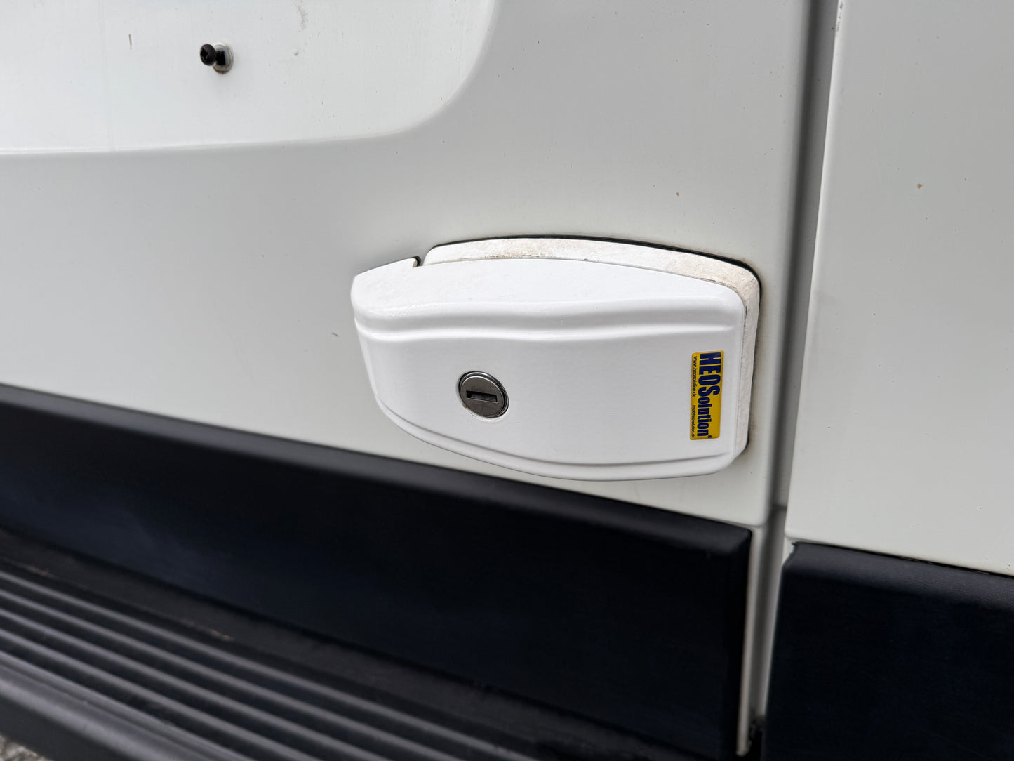 Vestavba Peugeot s vadou motoru, 2x solární panel, nezávislé naftové topení