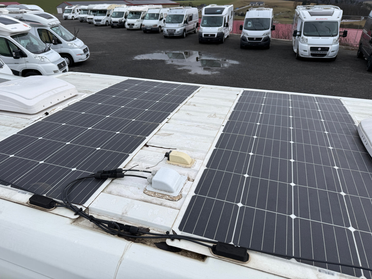 Vestavba Peugeot s vadou motoru, 2x solární panel, nezávislé naftové topení