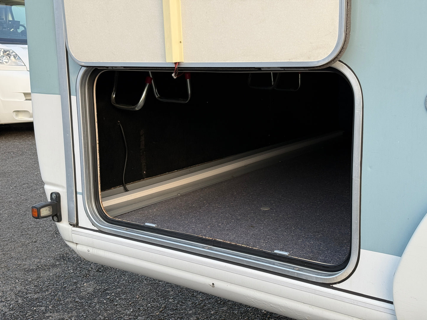 Dethleffs Globetrotter, 2005, 2.8 jtd, 4 osoby, markýza