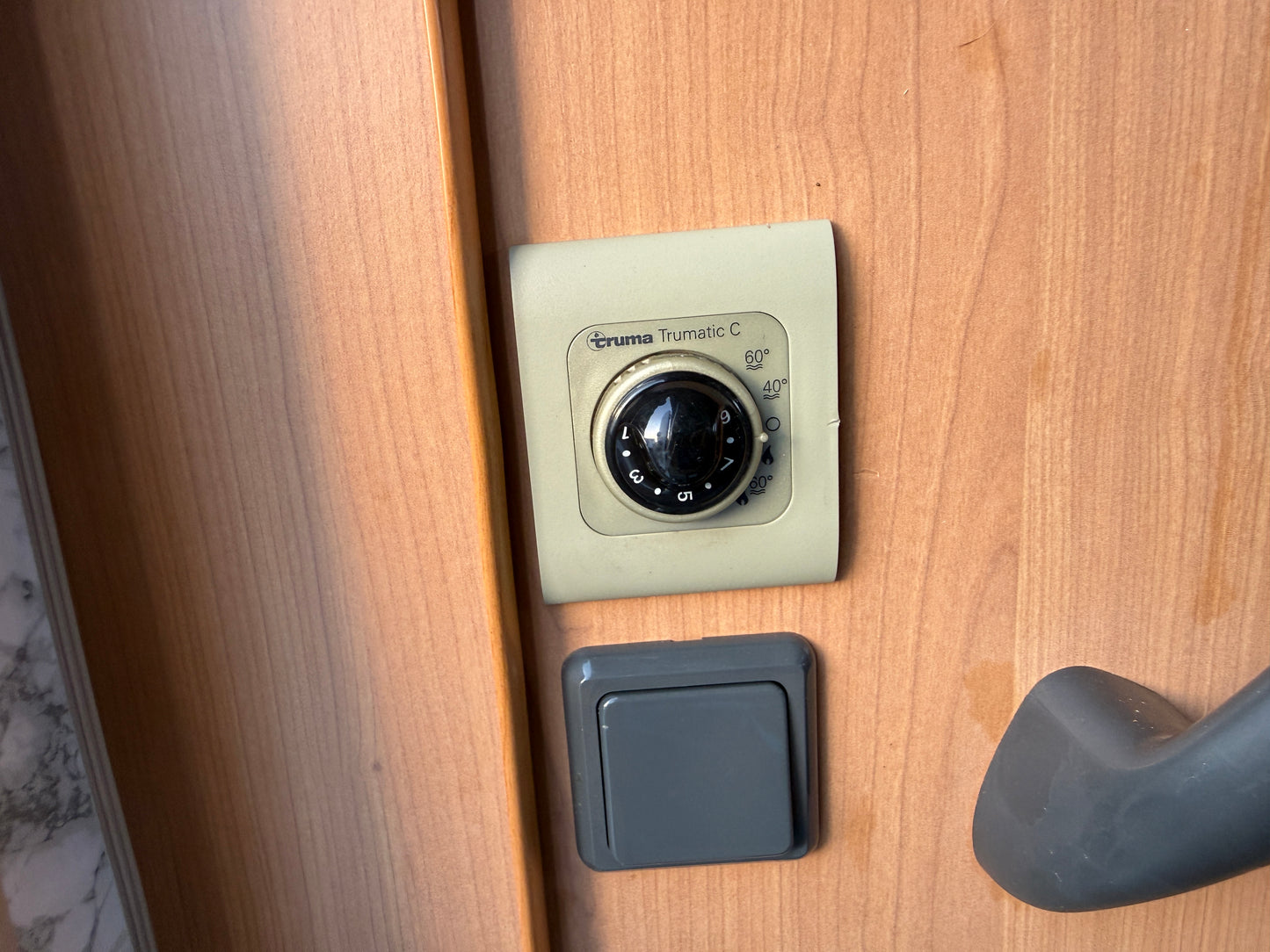 Dethleffs Globetrotter, 2005, 2.8 jtd, 4 osoby, markýza