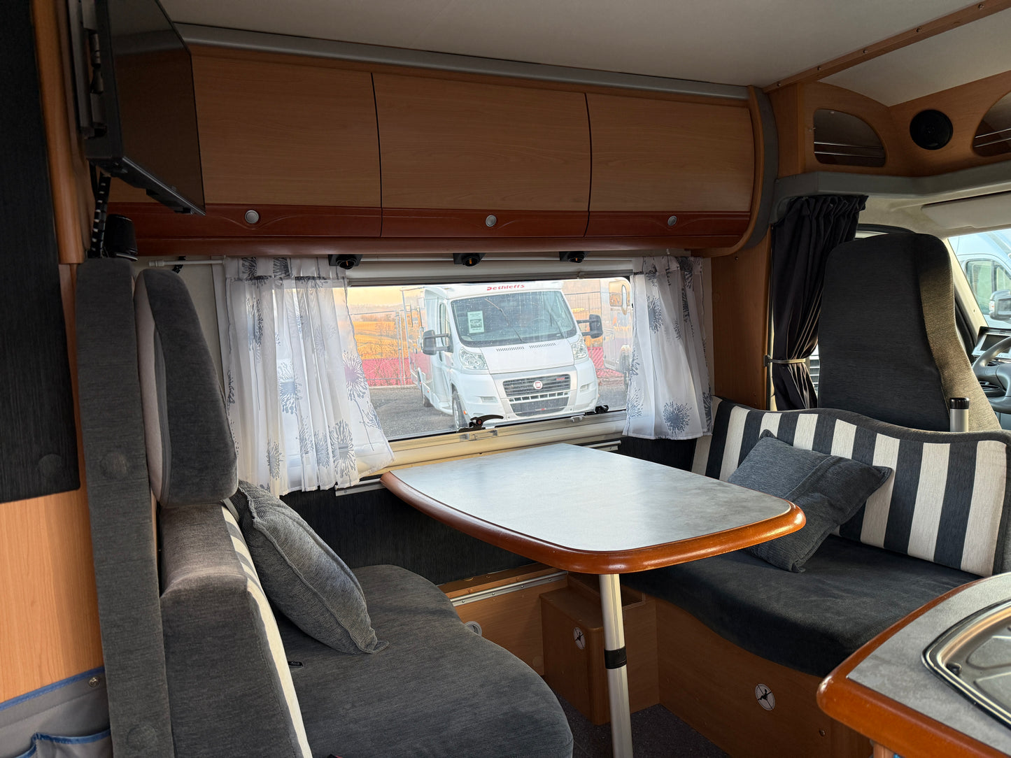 Dethleffs Globetrotter, 2005, 2.8 jtd, 4 osoby, markýza