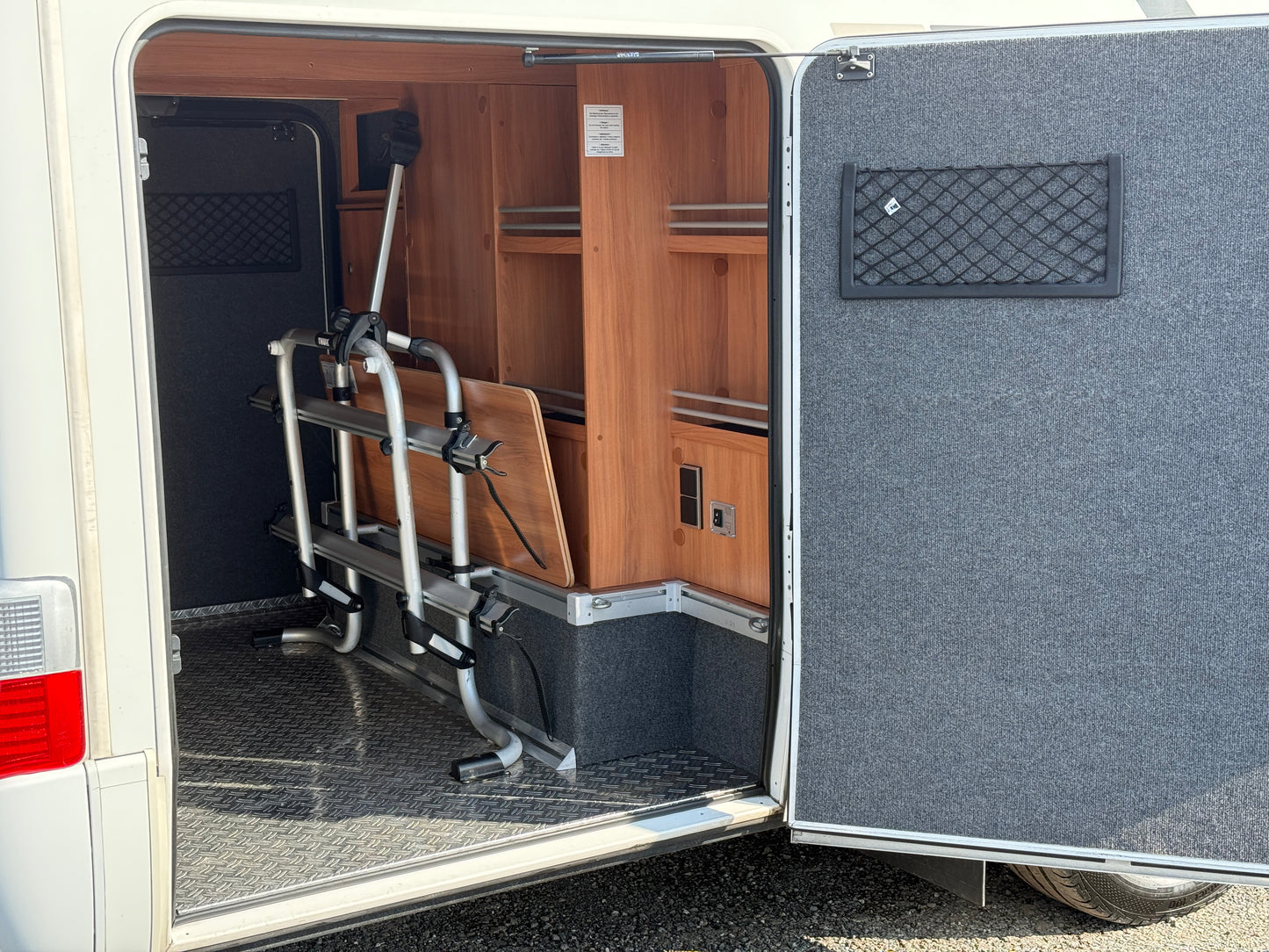 Hymer 580 ML, automat, 2x klimatizace, markýza, satelit