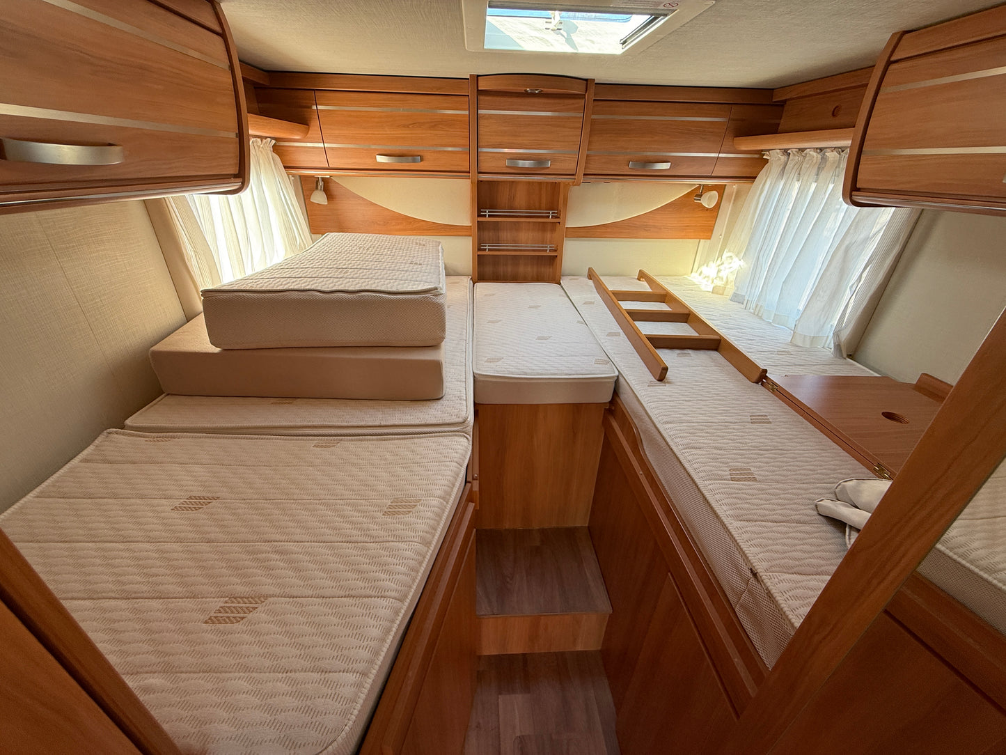 Hymer 580 ML, automat, 2x klimatizace, markýza, satelit