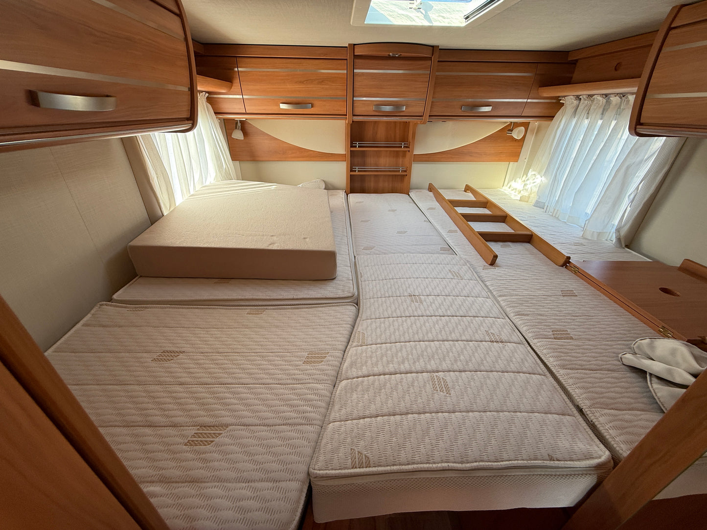 Hymer 580 ML, automat, 2x klimatizace, markýza, satelit