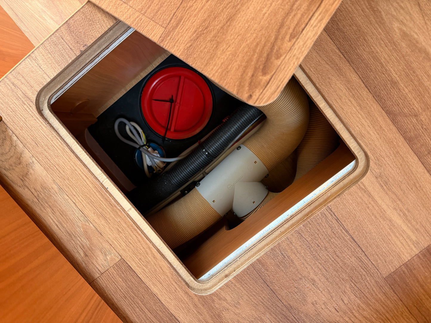 Hymer 580 ML, automat, 2x klimatizace, markýza, satelit