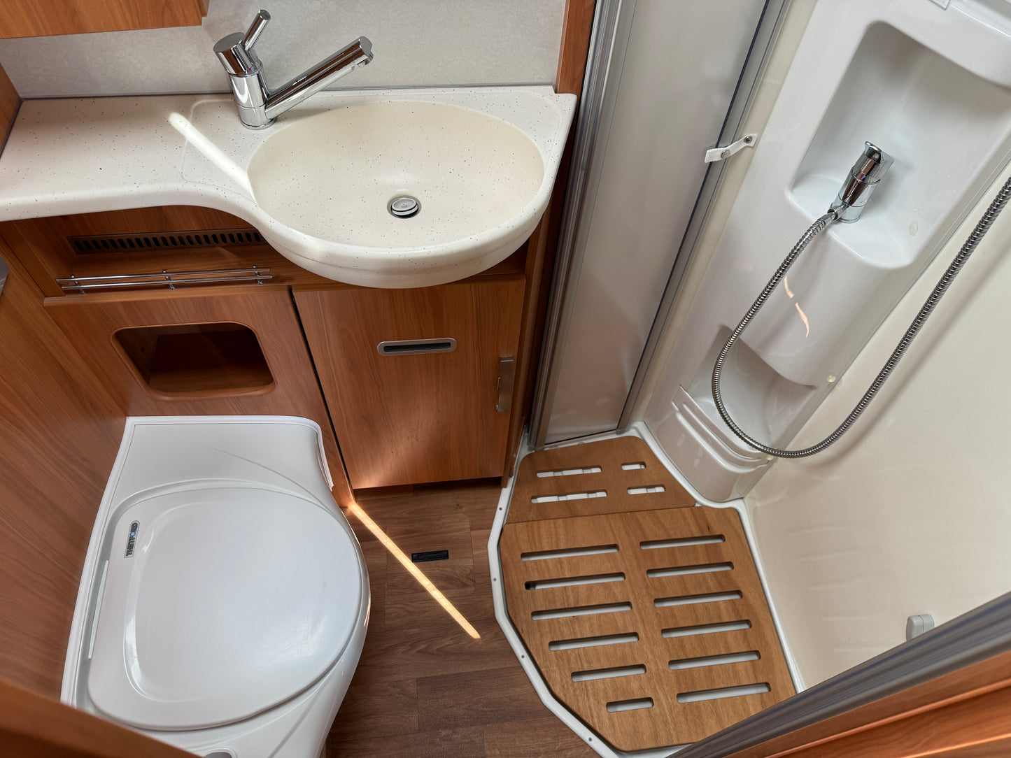 Hymer 580 ML, automat, 2x klimatizace, markýza, satelit