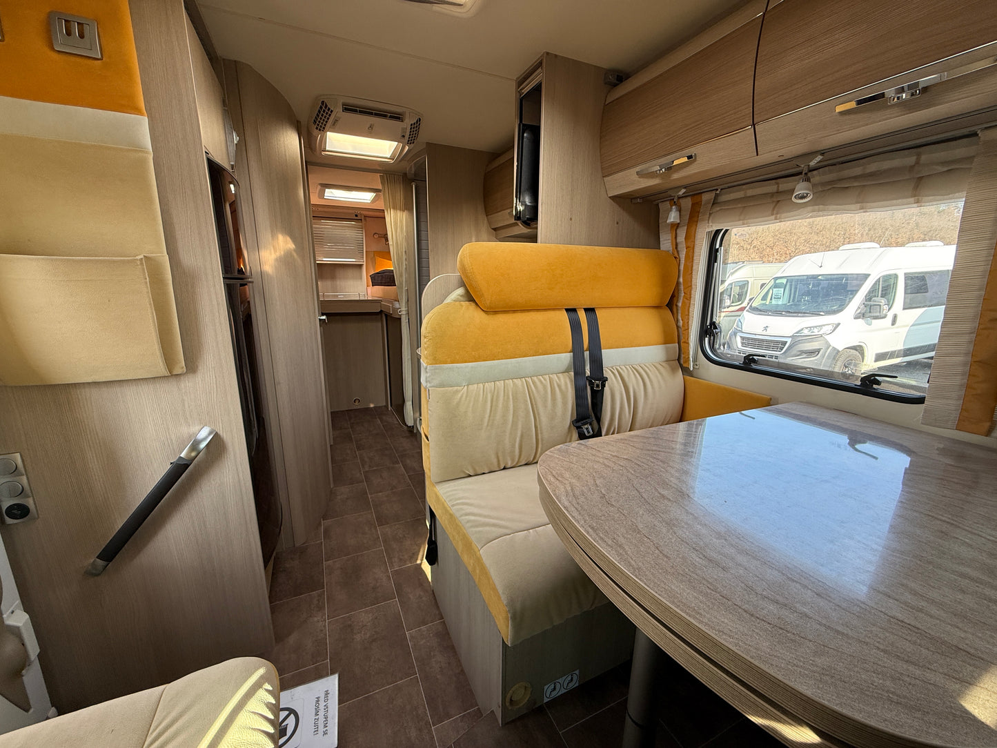 Bürstner Nexxo 25 Edition, r.2012, 2.3 jtd, 2x klima, dlouhé postele