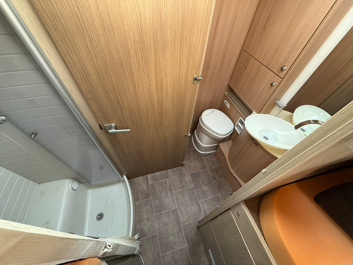 Bürstner Nexxo 25 Edition, r.2012, 2.3 jtd, 2x klima, dlouhé postele