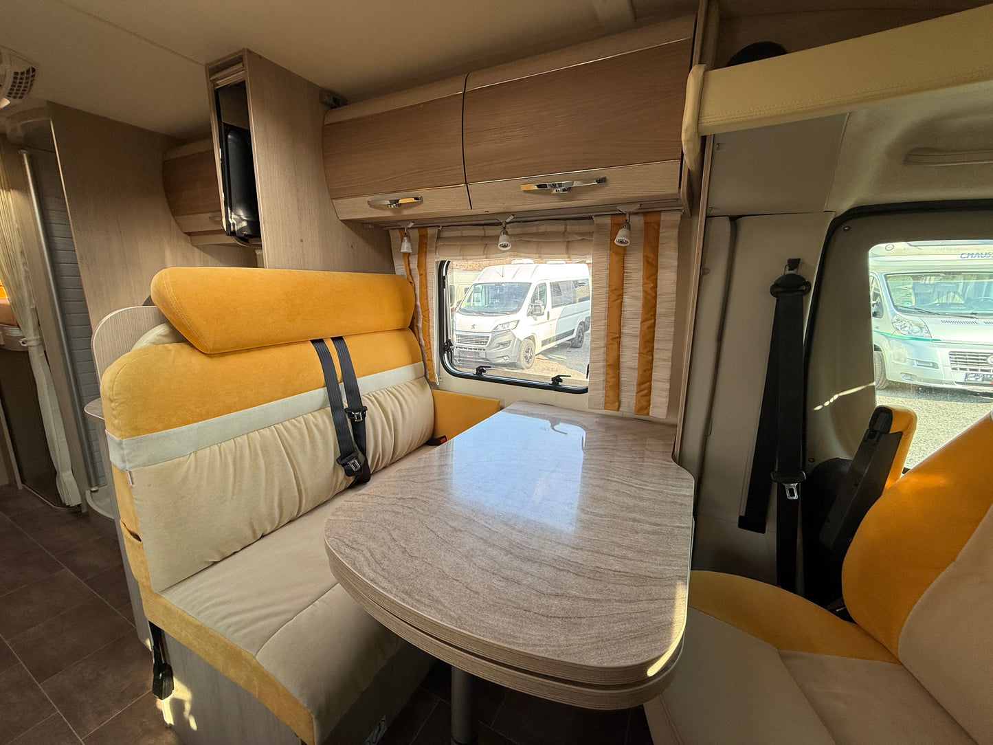 Bürstner Nexxo 25 Edition, r.2012, 2.3 jtd, 2x klima, dlouhé postele