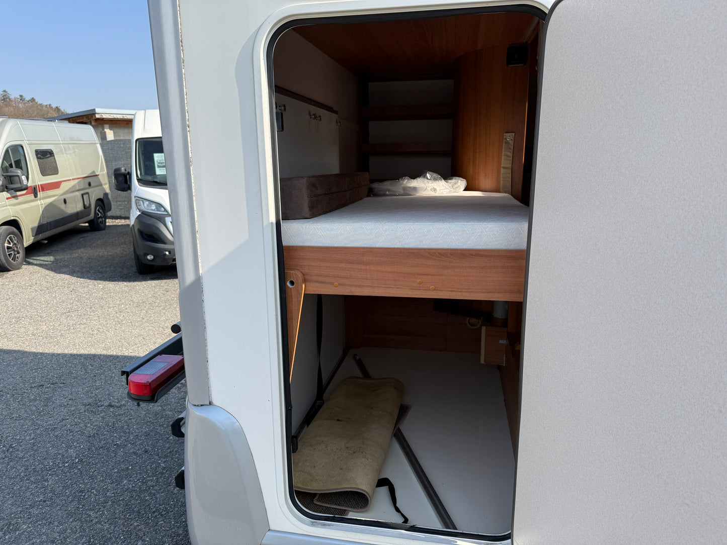 Ford Eura Mobil Profilia A, 2011, držák kol, markýza, palandy