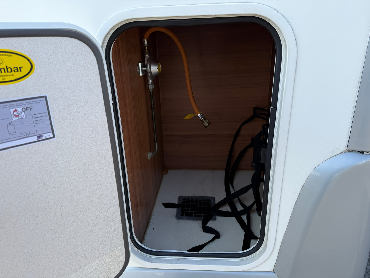 Ford Eura Mobil Profilia A, 2011, držák kol, markýza, palandy