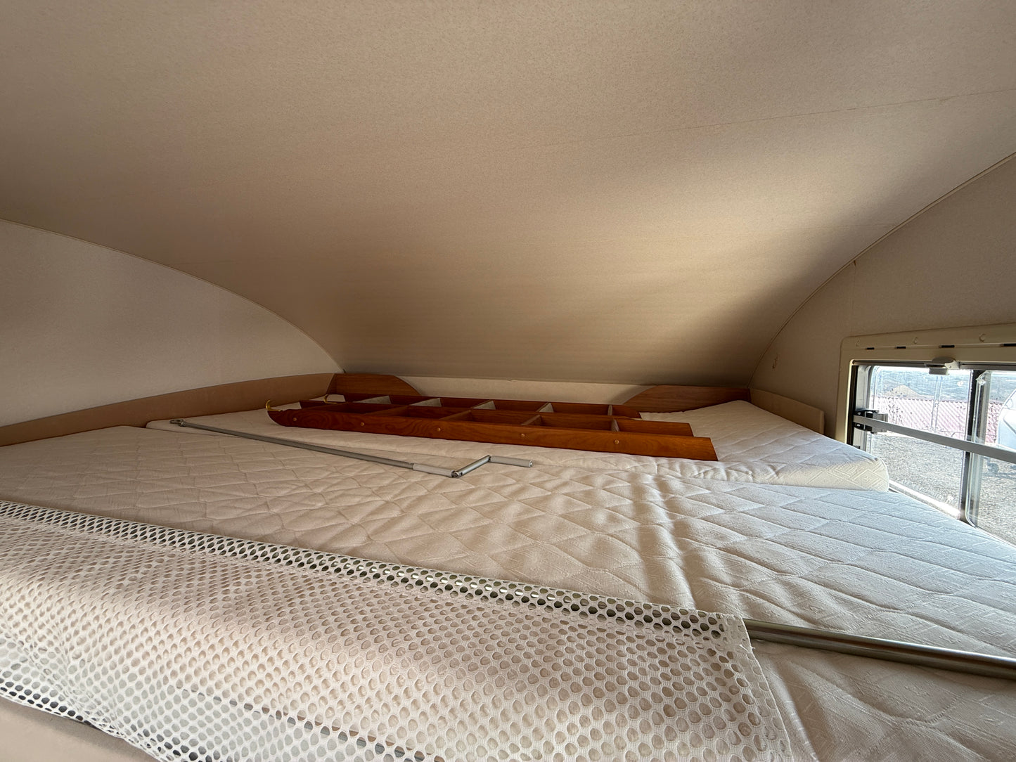 Ford Eura Mobil Profilia A, 2011, držák kol, markýza, palandy