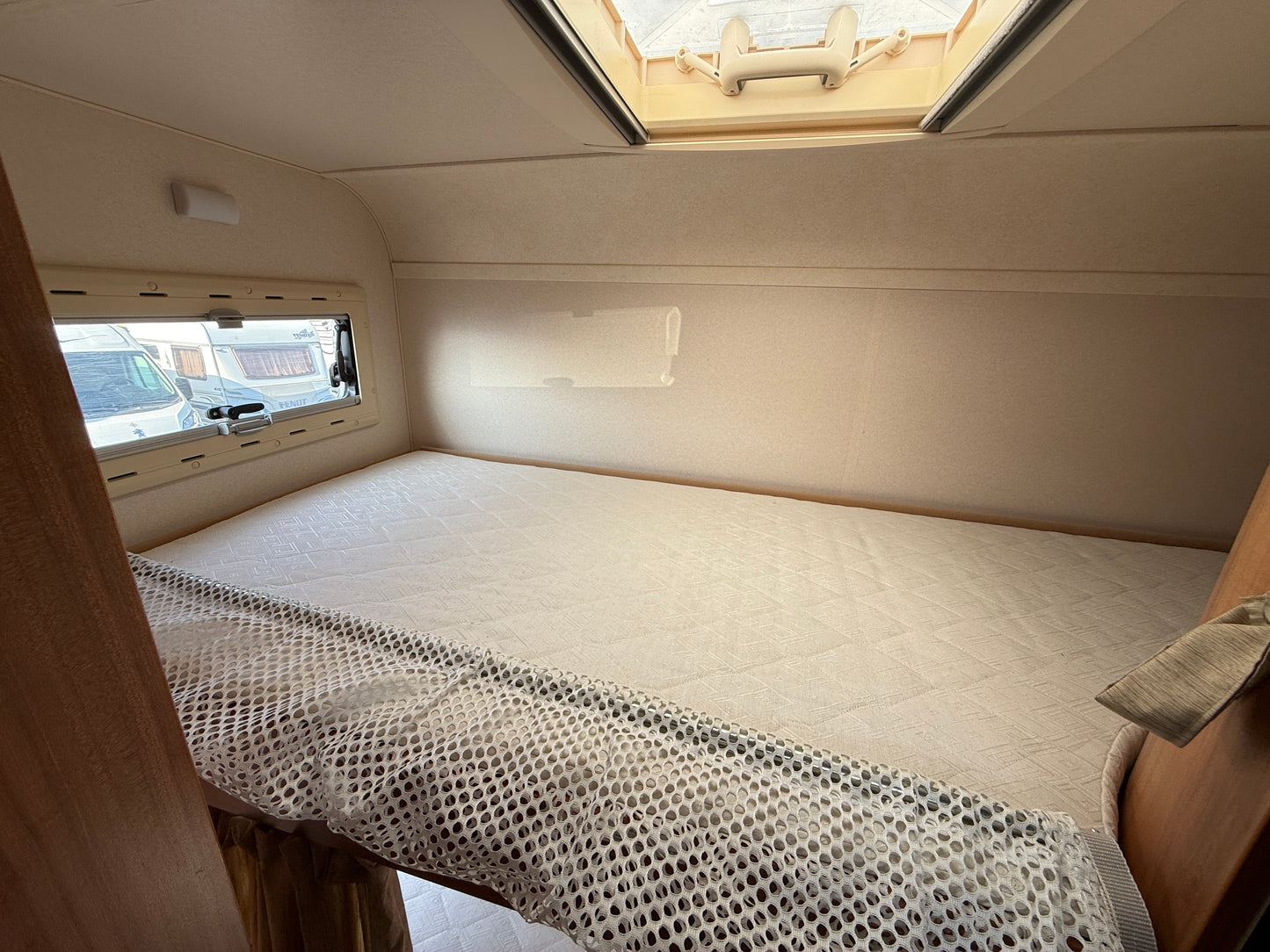 Ford Eura Mobil Profilia A, 2011, držák kol, markýza, palandy